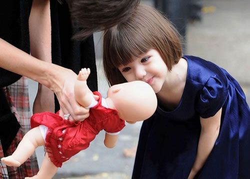 女孩靳取名_女孩姓靳很有寓意的名字_靳的女孩名字