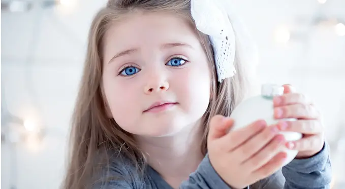 如诗般绮丽女孩名字_鼠宝宝宜用字_音字取名的寓意女孩名字