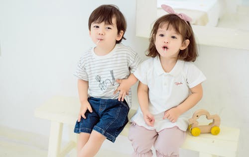 姓洪的缺水高雅霸气女孩名字-八字测名