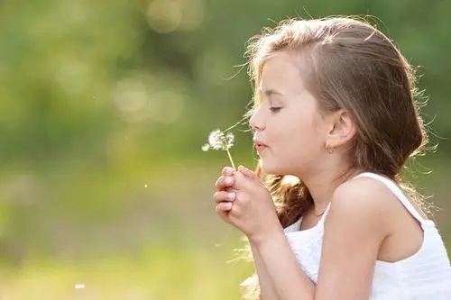 女孩子取名雅沫好听吗_女孩名字寓意深刻_美丽聪明有才华女孩名字