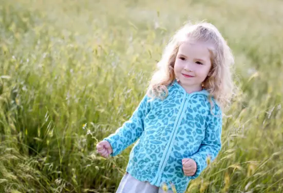 旺财寓意女孩名字_女孩子取名雅沫好听吗_五行属金女孩名字