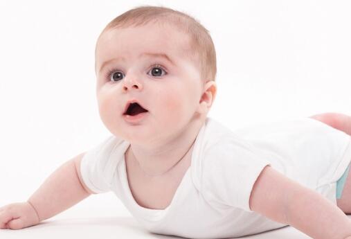 张姓男宝宝三才五格吉名2025_伊姓男孩单字取名字_张姓男宝宝三才五格起名