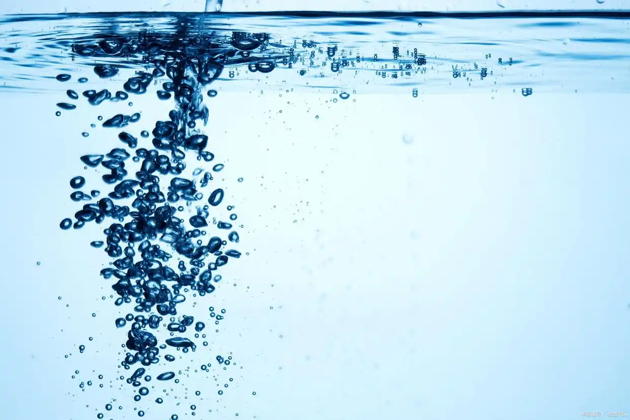 男孩缺水取名推荐_男孩子缺水取名字大全_男孩五行缺水取名