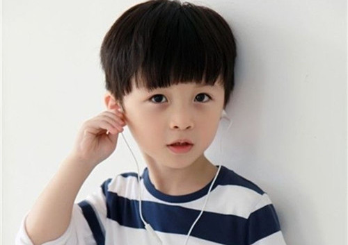 张姓缺金少木的男孩名字