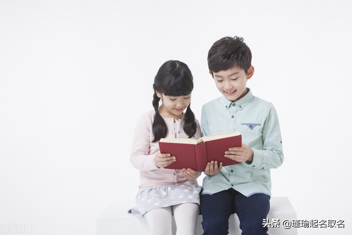 翊女孩取名_取名字用yi字寓意好_宝宝名字读音为yi寓意美好的字