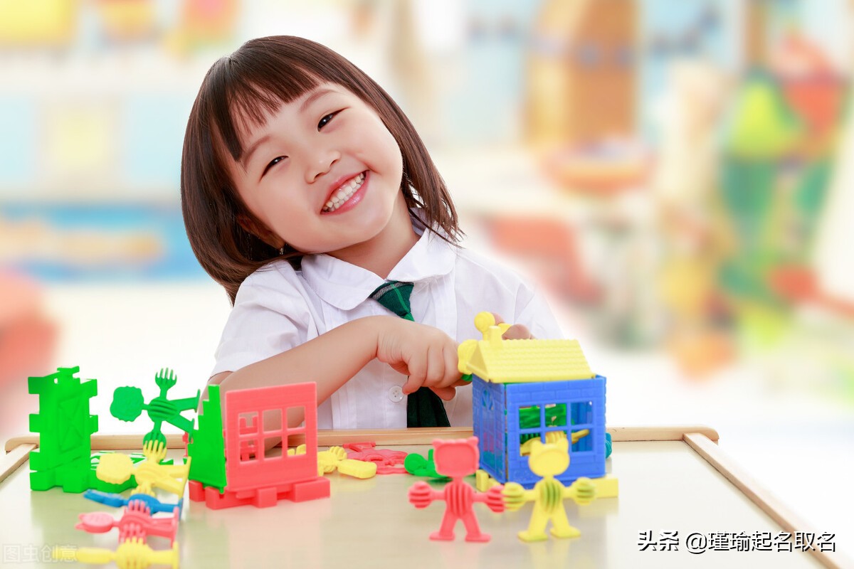 宝宝名字读音为yi寓意美好的字_取名字用yi字寓意好_翊女孩取名