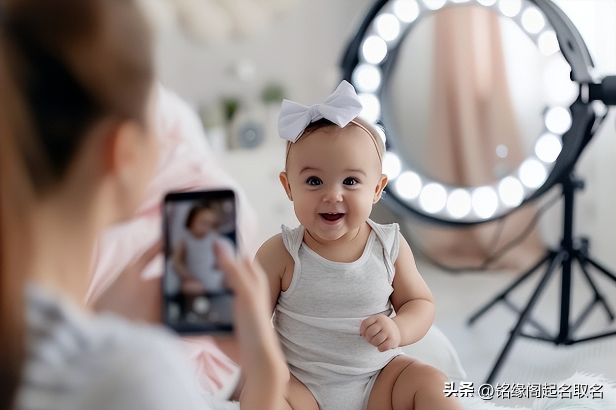 宝宝名字寓意 温暖的名字选择 宝宝起名技巧_姓信男孩取名大全